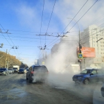 На улице Ленинградской произошел прорыв теплотрассы