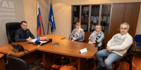 Сергей Жестянников обсудил проблемы жителей округов во время личного приема - Единая Россия