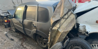 На трассе в Волгоградской области «Ниву» зажало между двух грузовиков - Комсомольская правда