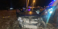 У Козицинского кладбища водитель иномарки врезался в дорожный знак и вылетел из авто - OnlineVologda.Ru