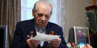 Именную табличку установили на доме ветерана Михаила Трапезникова в Вологде - Вологда.РФ