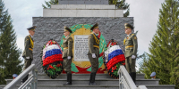 Память героев, погибших на фронтах Великой Отечественной войны, почтили в Вологде - Региональное Агентство Новостей