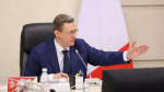 Губернатор изменил своей привычке