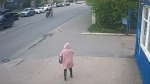 Мотоциклист сбил 88-летнюю пенсионерку в Череповце