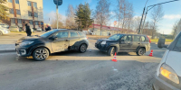 В Вологде при развороте иномарки пострадала водитель Renault - ProGorod35.Ru