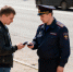 «Снимаем пароль, передаём смартфон»: что делать, если инспектор ГИБДД требует телефон на осмотр и почему не стоит торопиться соглашаться - ProGorod35.Ru