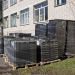 В Надееве начали монтировать современную спортплощадку
